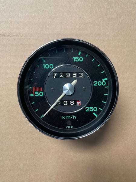 Green Face Speedometer, 250km, 911 65-67